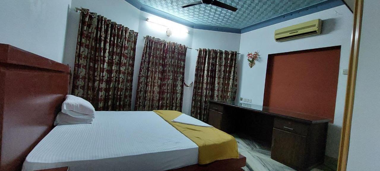 Jinan Palace Guest House Jinan Palace Guest House Nedumbassery Exterior photo